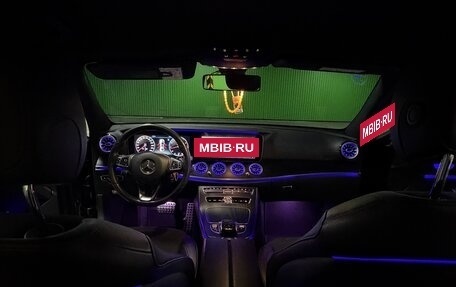 Mercedes-Benz E-Класс, 2018 год, 3 250 000 рублей, 10 фотография