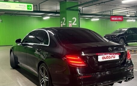 Mercedes-Benz E-Класс, 2018 год, 3 250 000 рублей, 6 фотография