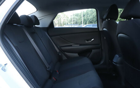 Hyundai Elantra, 2022 год, 2 050 000 рублей, 11 фотография