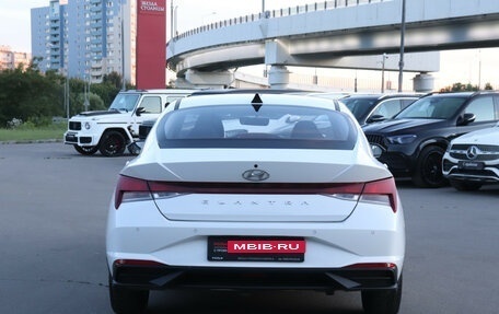 Hyundai Elantra, 2022 год, 2 050 000 рублей, 7 фотография