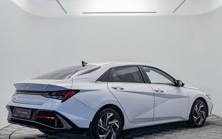 Hyundai Elantra, 2023 год, 2 340 000 рублей, 6 фотография