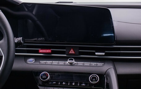Hyundai Elantra, 2023 год, 2 340 000 рублей, 15 фотография