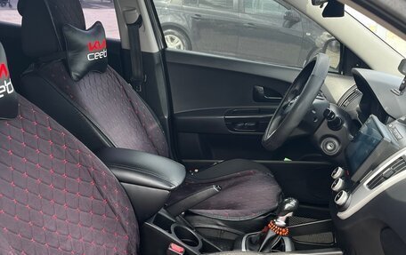KIA cee'd I рестайлинг, 2010 год, 600 000 рублей, 12 фотография