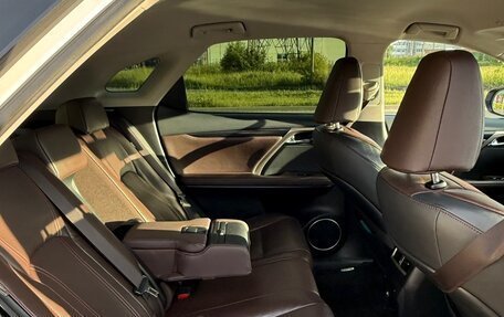 Lexus RX IV рестайлинг, 2017 год, 3 200 000 рублей, 24 фотография