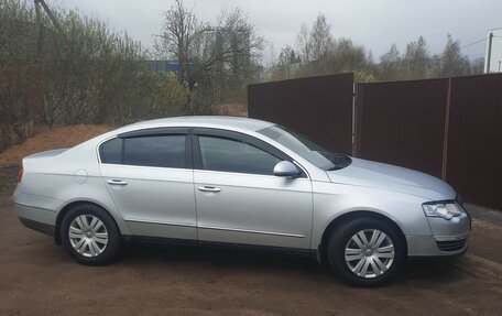 Volkswagen Passat B6, 2005 год, 590 000 рублей, 2 фотография