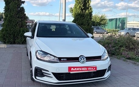 Volkswagen Golf GTI VII, 2020 год, 2 549 999 рублей, 4 фотография