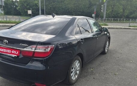 Toyota Camry, 2017 год, 2 100 000 рублей, 5 фотография