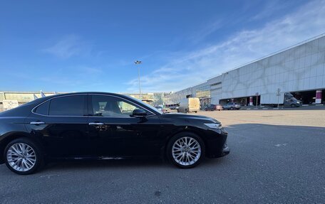 Toyota Camry, 2020 год, 3 190 000 рублей, 10 фотография