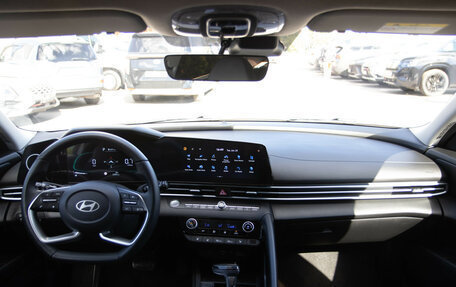 Hyundai Elantra, 2024 год, 2 248 000 рублей, 12 фотография