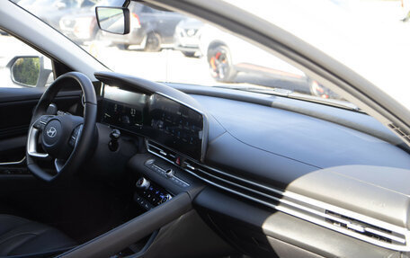 Hyundai Elantra, 2024 год, 2 248 000 рублей, 8 фотография