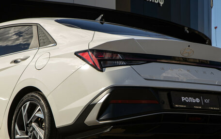 Hyundai Elantra, 2024 год, 2 248 000 рублей, 22 фотография