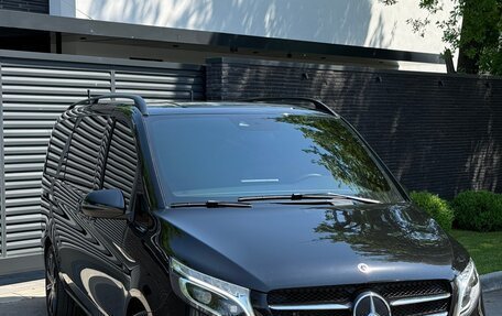 Mercedes-Benz V-Класс, 2021 год, 7 950 000 рублей, 2 фотография
