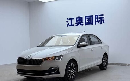 Skoda Rapid II, 2022 год, 1 386 009 рублей, 2 фотография