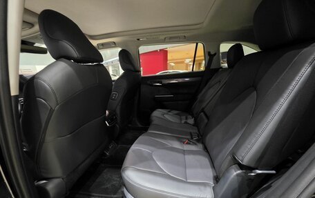 Toyota Highlander, 2026 год, 5 990 000 рублей, 11 фотография