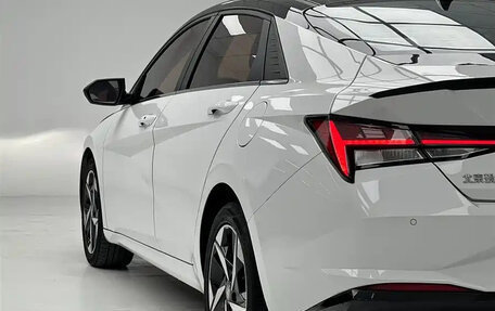 Hyundai Elantra, 2023 год, 1 297 017 рублей, 8 фотография
