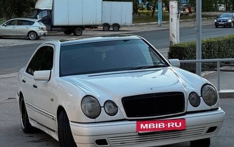 Mercedes-Benz E-Класс, 1997 год, 499 999 рублей, 2 фотография