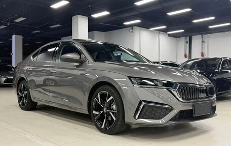 Skoda Octavia IV, 2023 год, 2 110 000 рублей, 1 фотография