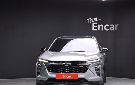 Chevrolet Trax, 2023 год, 1 470 040 рублей, 3 фотография