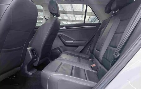 Volkswagen T-Roc I, 2023 год, 1 480 000 рублей, 12 фотография