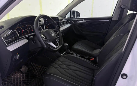 Volkswagen Tiguan II, 2022 год, 2 350 000 рублей, 7 фотография