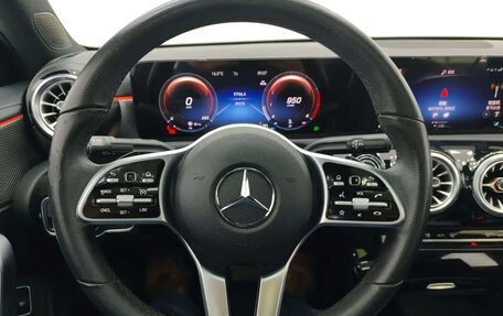 Mercedes-Benz A-Класс, 2023 год, 2 100 000 рублей, 9 фотография