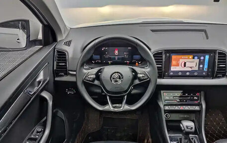 Skoda Karoq I, 2023 год, 2 000 000 рублей, 7 фотография