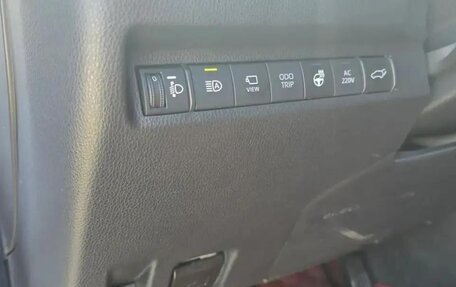 Toyota RAV4, 2021 год, 4 500 000 рублей, 9 фотография