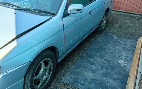 Nissan Avenir II, 2003 год, 200 000 рублей, 2 фотография