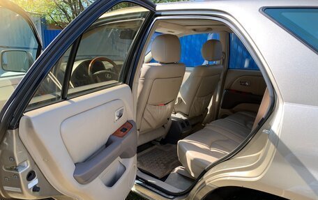 Lexus RX IV рестайлинг, 2000 год, 1 000 000 рублей, 6 фотография