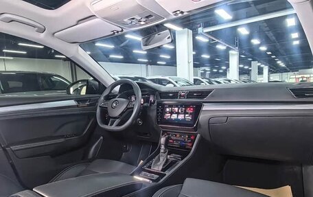 Skoda Superb III рестайлинг, 2023 год, 2 100 000 рублей, 6 фотография