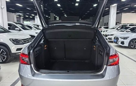 Skoda Superb III рестайлинг, 2023 год, 2 100 000 рублей, 15 фотография