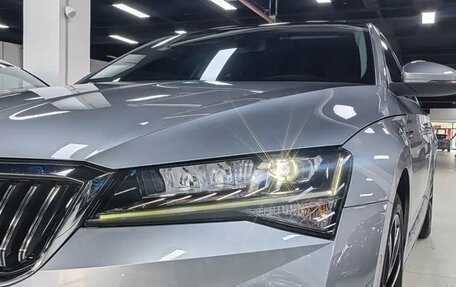 Skoda Superb III рестайлинг, 2023 год, 2 100 000 рублей, 21 фотография