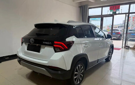 Toyota Yaris, 2022 год, 1 400 000 рублей, 4 фотография