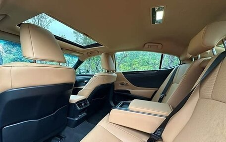 Lexus ES VII, 2024 год, 4 243 002 рублей, 11 фотография