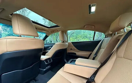 Lexus ES VII, 2024 год, 4 243 002 рублей, 8 фотография