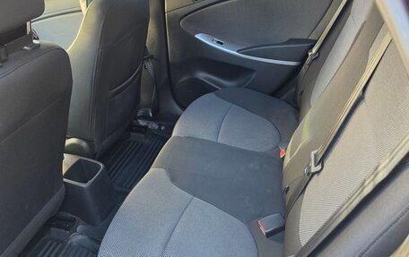 Hyundai Solaris II рестайлинг, 2011 год, 710 000 рублей, 15 фотография