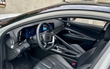 Hyundai Elantra, 2023 год, 1 630 000 рублей, 3 фотография