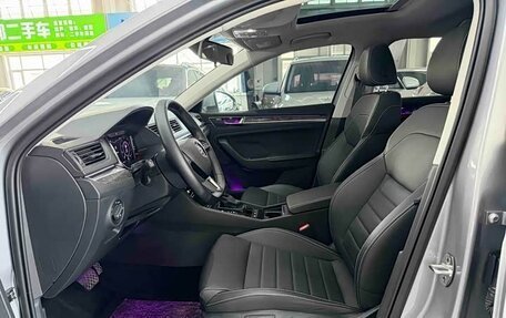 Skoda Superb III рестайлинг, 2022 год, 2 250 000 рублей, 2 фотография