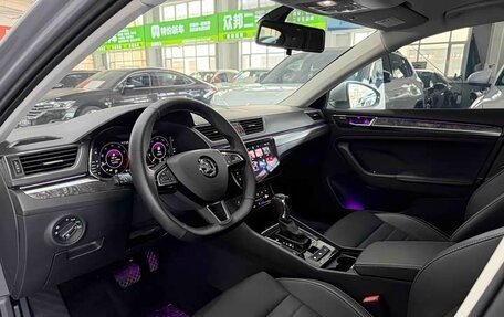 Skoda Superb III рестайлинг, 2022 год, 2 250 000 рублей, 6 фотография