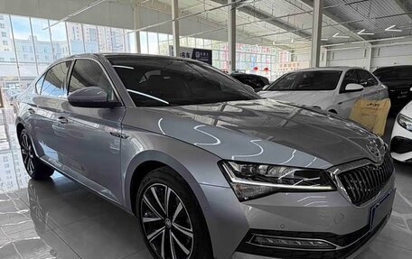 Skoda Superb III рестайлинг, 2022 год, 2 250 000 рублей, 5 фотография