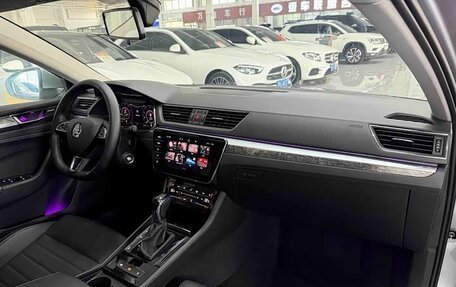 Skoda Superb III рестайлинг, 2022 год, 2 250 000 рублей, 15 фотография