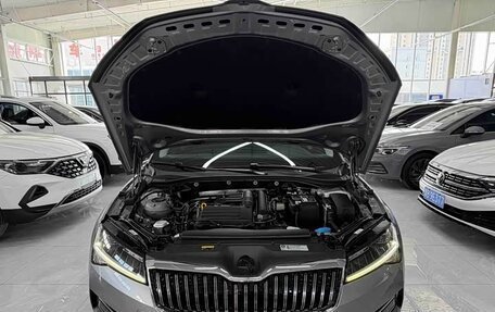Skoda Superb III рестайлинг, 2022 год, 2 250 000 рублей, 22 фотография