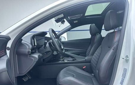 Hyundai Elantra, 2022 год, 1 420 000 рублей, 16 фотография