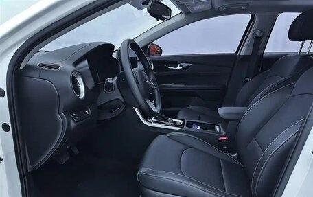 KIA K3, 2023 год, 1 420 000 рублей, 14 фотография