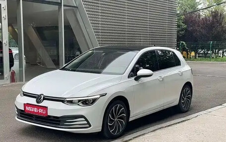 Volkswagen Golf VIII, 2021 год, 1 215 000 рублей, 1 фотография