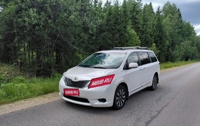 Toyota Sienna III, 2014 год, 2 000 000 рублей, 1 фотография