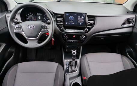 Hyundai Solaris II рестайлинг, 2021 год, 1 770 000 рублей, 10 фотография