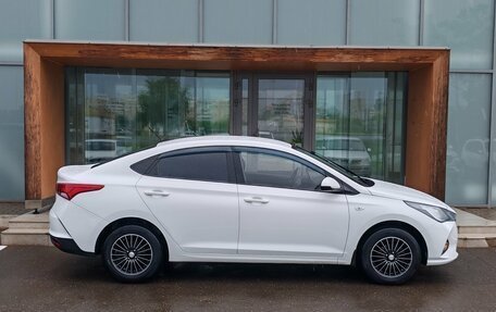 Hyundai Solaris II рестайлинг, 2021 год, 1 770 000 рублей, 5 фотография