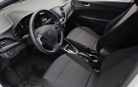 Hyundai Solaris II рестайлинг, 2021 год, 1 770 000 рублей, 11 фотография