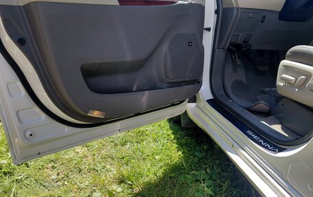 Toyota Sienna III, 2014 год, 2 000 000 рублей, 16 фотография